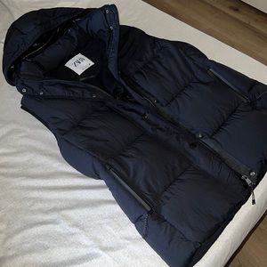 NWOT Zara Vest with removable hood and cinched waist